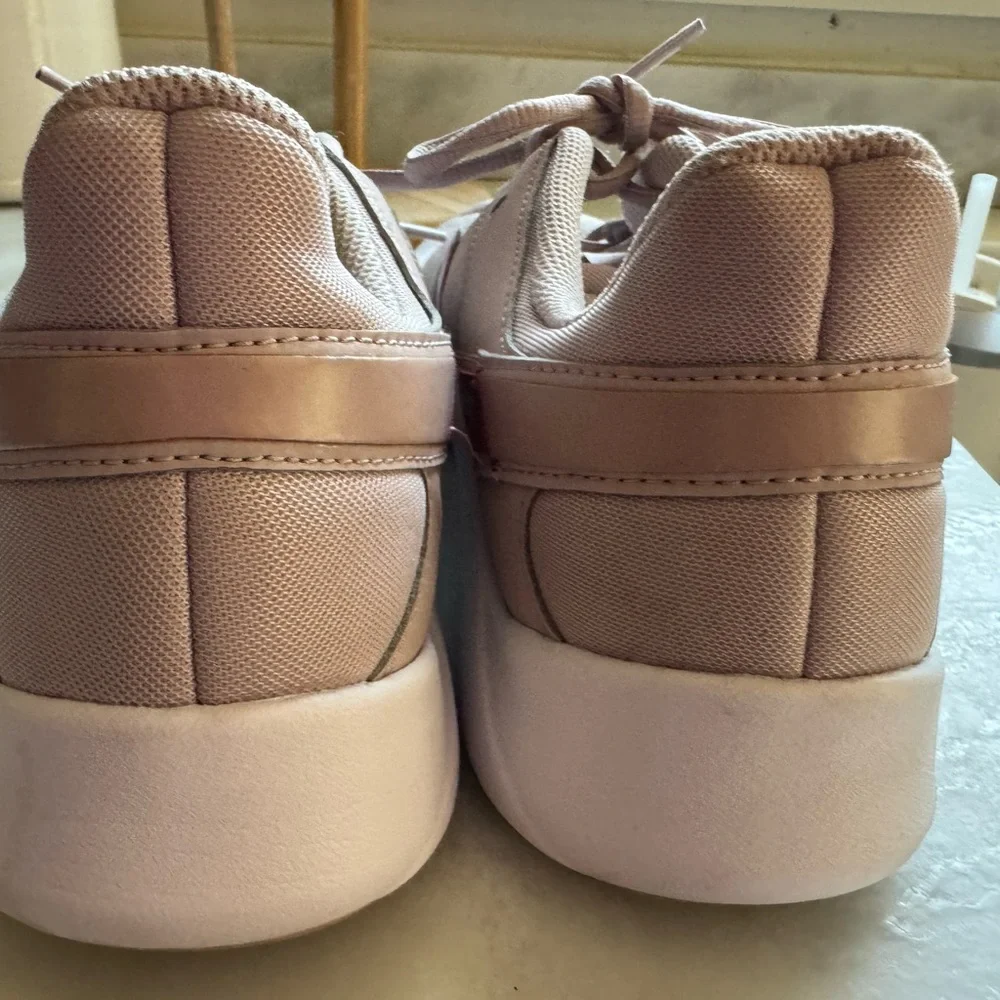 Nike Legend Essential 2 Women's Platinum Violet & White Shoes Size 10.5